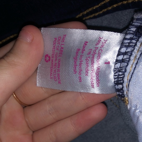 Jean Shorts (No boundaries) - Picture 4 of 4